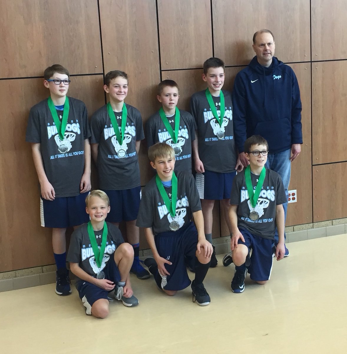 New challenge alert!  I was nominated by @nuest32. Once you are nominated you have 24 hours to retweet a photo and tag 4 other coaches or donate $20: <a href="/JenHarmoning/">Jen Harmoning</a>; <a href="/harmoning/">Mitch Harmoning</a>; <a href="/Trob10/">Troy Robinson</a>; and <a href="/RhinoCoach9/">Ryan Seavert</a>