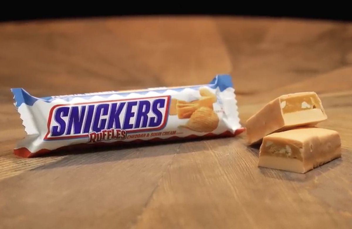 ErikawthaK's tweet photo. I donโt know if this was the intent but package reveal has become my absolute favorite part of #snacksmash! Kudos to the graphics dept at @Mythical your designs are genius! ๐โค๏ธ https://t.co/vByNYHkI87