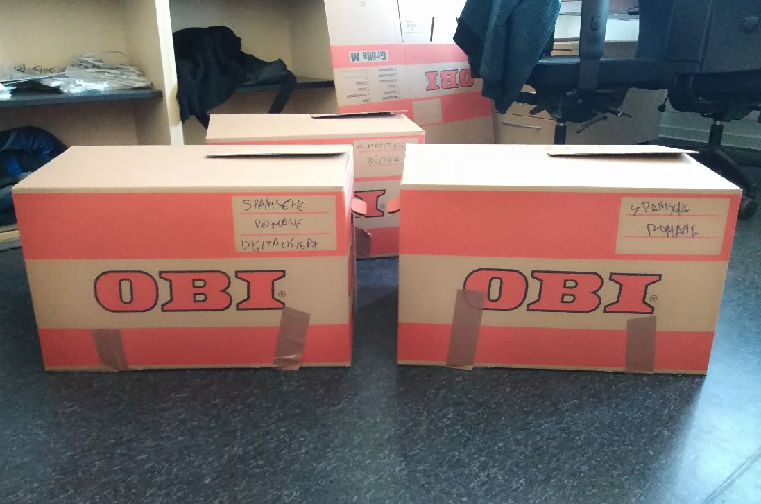 eumanismo's tweet photo. Alternative way of visualizing corpora: around a third of the novels that compose the corpus of my thesis is in these boxes :_) #CLiGS cc @christof77 @u_henny @R_Hesselbach @StPielstroem @fotisja https://t.co/Qei0oNb3bc