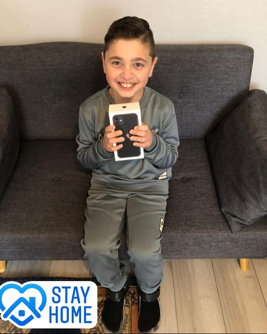 Thanks to #Thedreamfactory @avrilsdream for making Sunni boy dreams come true with a iphone 11! 🙏🏼
#nevergiveuponyourdreams