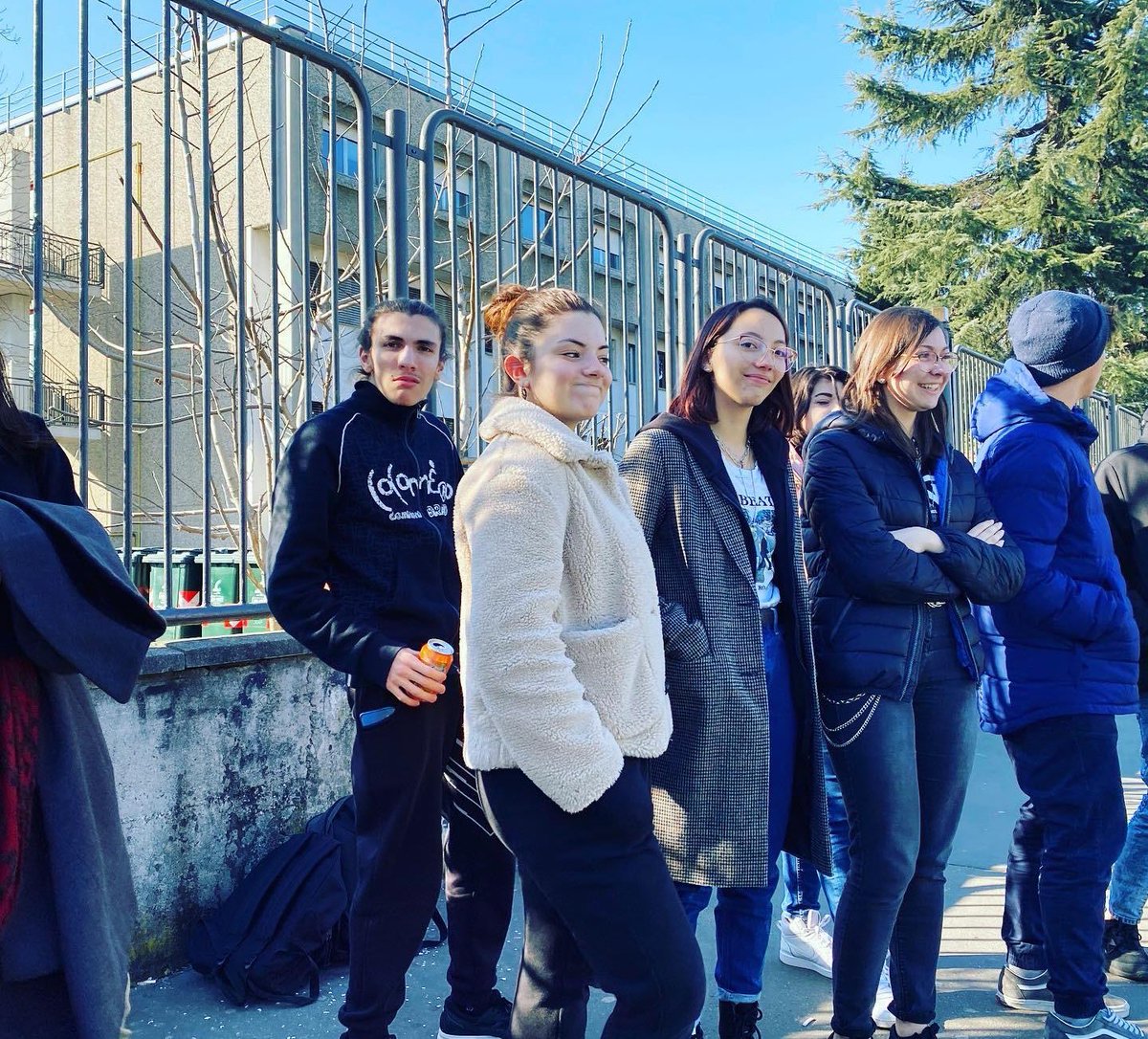 jrambassadorsgb's tweet photo. I Jr. Ambassadors del GB con il loro video “io e il PE per l’ambiente” sono tra i vincitori e parteciperanno a EUROSCOLA al Parlamento Europeo !!🇪🇺🎉
#greendeal
#ioeilpeperlambiente
#iostoconpe
#parlamentoeuropeo
#makeadifference https://t.co/QOWRMFPAhz