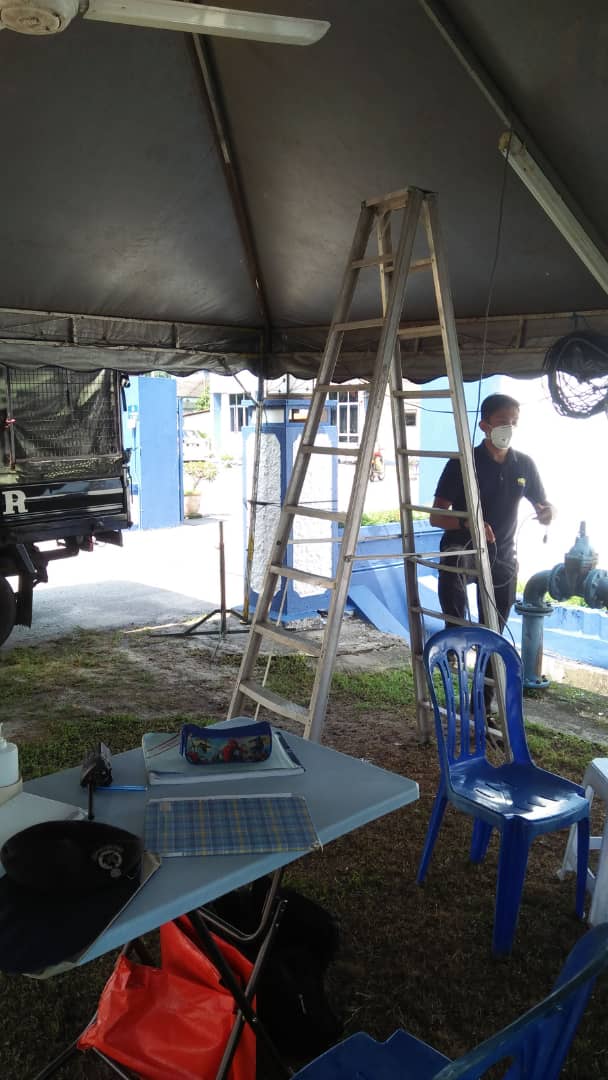 Jkr Batang Padang On Twitter Kerja Kerja Pemasangan Kipas Pada Khemah Petugas Petugas Polis Amp Askar Di Khemah Balai Polis Bidor Pemasangan Kipas Ini Juga Ada Di 3 Lokasi Sekatan Yang Diminta