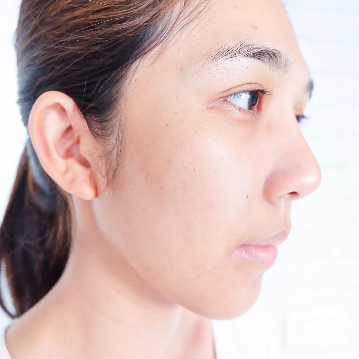 samipangsri's tweet photo. เห่ยยคลีนซิ่งตัวนี้คือเกลี้ยงมาก NIVEA Acne Care Micellar Water นี่ซื้อมาเพราะพี่สาวใช้แล้วบอกบุญต่อ ส่วนตัวหน้าแพ้ง่ายมาก จะใช้อะไรนี่เอะใจก่อนทุกครั้ง แต่ตัวนี้คือดีจริง เช็ดปาดครั้งเดียวคือหมด ขอบตาเอย ลิปเอย ใช้แล้วสิวดูยุบลง สบายผิวมาก ชอบมาก #รีวิวนีเวีย #คลีนซิ่งลดสิว https://t.co/XdjSBFYCZd