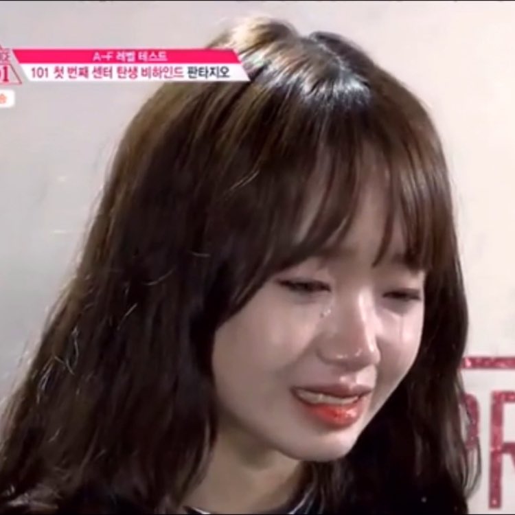 ririkajjang's tweet photo. yoojung:                        also yoojung: https://t.co/jp5myGIMK8