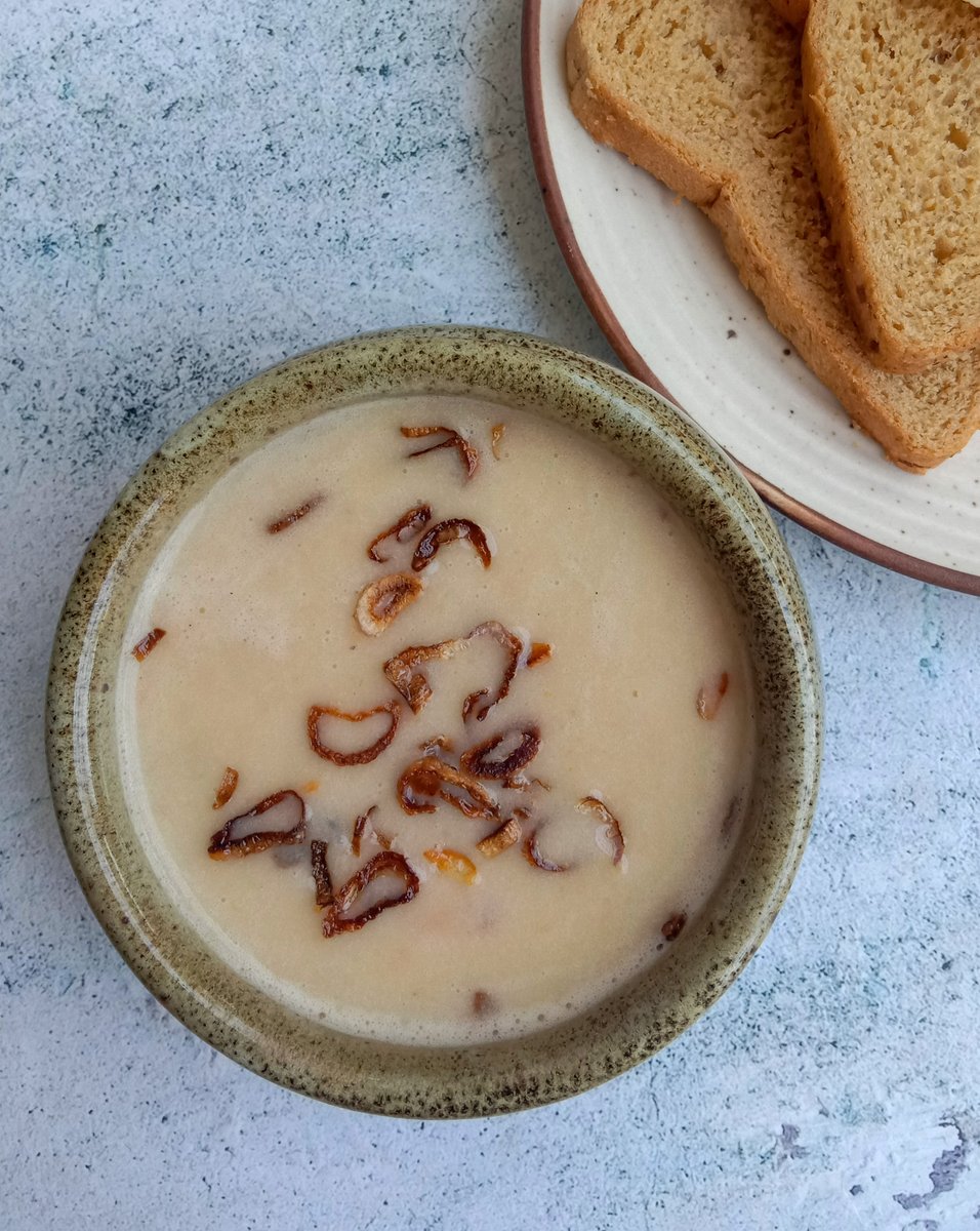  #CookingTogetherAtHome Recipe no 12 in the  #DailyRecipe series is Potato Chowder, needs ingredients which are mostly available in the pantry with a variety of options that can be used as topping. In the pic - Bacon/Fried Shallots  https://www.sinamontales.com/potato-chowder-comforting-soup/