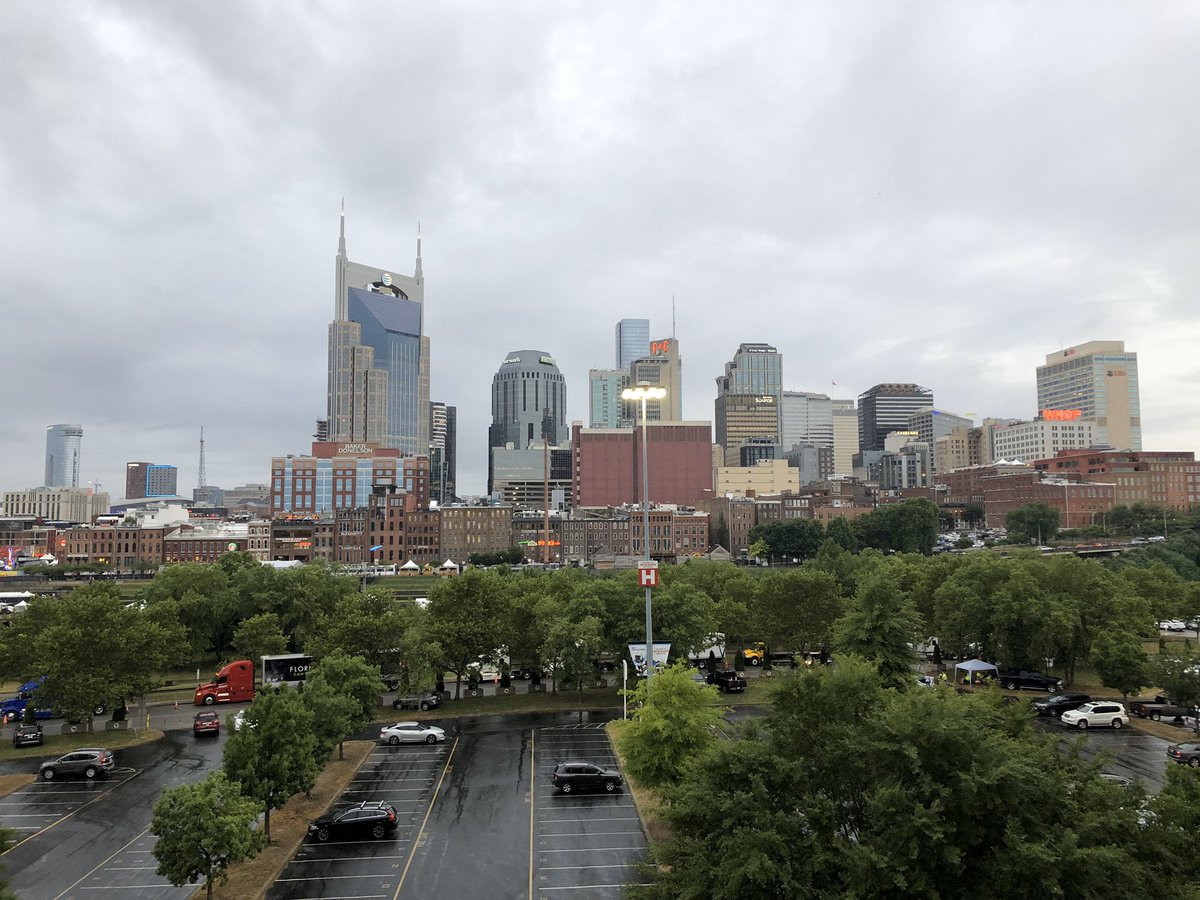 JordanHeil2's tweet photo. I just wanna go back to Nashville, the city I truly love the most🥺💛 https://t.co/1NnPiZsjIy