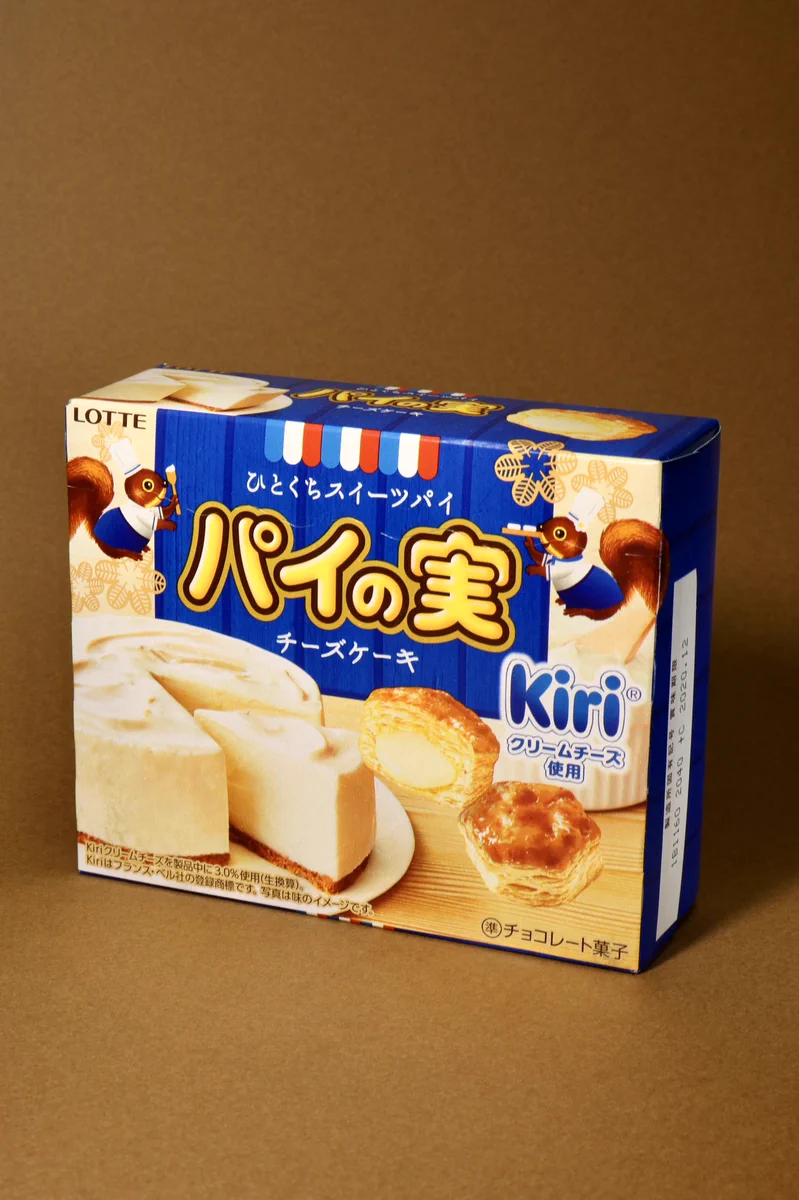 こんなお店、一度は行ってみたい！お菓子の空箱がリスたちの可愛らしいお店に大変身！