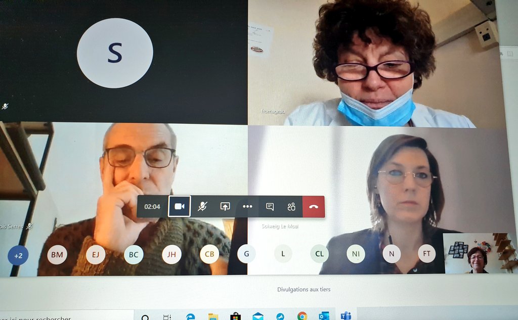 marymillet69's tweet photo. Pendant le #confinement la #mobilisation continue ! Conseil d'administration @MONALISA_asso en visio. #TousMobilisés @JFSerres @CroixRouge @PFPauvres @unccas @SaintvincentDe @uniscite @centresociaux #udccas69 @ChezDaddy69 @AraCreai @UnisCiteAuRA @Carsat_RA @grandlyon @LMHabitat https://t.co/kTZWsoCPFv