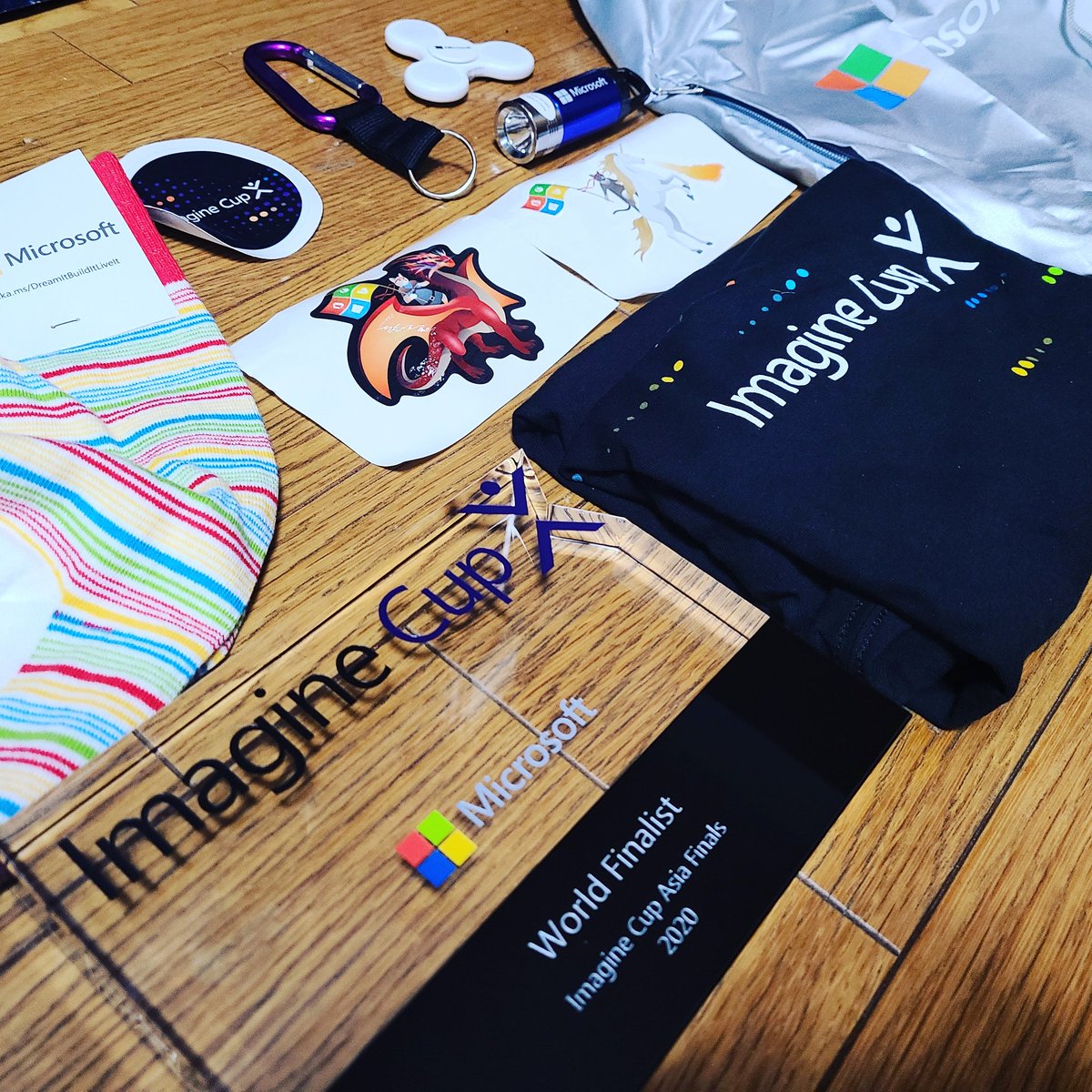 Syrinx78785761's tweet photo. Thank you for those gifts from @MSFTImagine !!! #Microsoft
#ImagineCup #AsiaRegionalFinal #MicrosoftEvent #Microsoft365 #microsoftstudentpartners https://t.co/WpVrg5iKGU