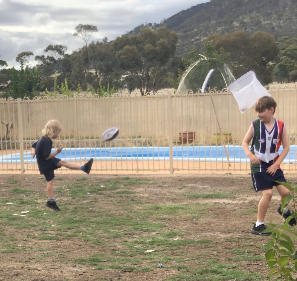 Bennywhite1's tweet photo. @FOXFOOTY #foxfooty action shot. Looks like we’ve got a back yard retro round here in York WA https://t.co/O8kqgNE3mO