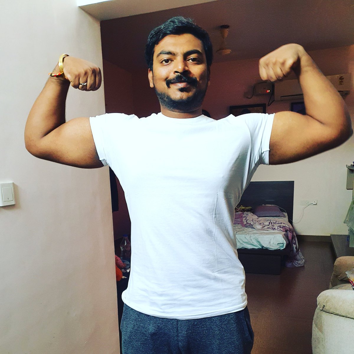reddyvinu's tweet photo. #StayHomeIndia #StayHomeStaySafe #StayFit #teamvfa #vinisfitnessadda #creatyourownyou https://t.co/Tgtht8wo86