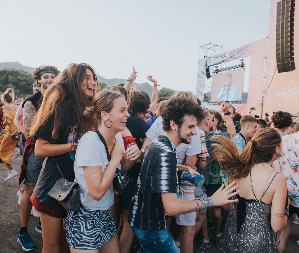 fiberfib's tweet photo. Everything is gonna be alright! 🌈☀️
#FIBSTRIKESBACK https://t.co/evo822SveD