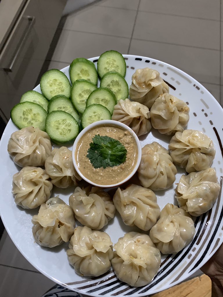 Srijana76774538's tweet photo. मौसम ले च्यालेंज़ गरेको अवस्था 😂😂🤣 Dinner for tonight 😋 what’s yours my friends ❓❓ #MoMo #dumplings #notperfect #whatsyours #myfriends #dinnerfortonight #homemadefood https://t.co/aWdcIOdzUE