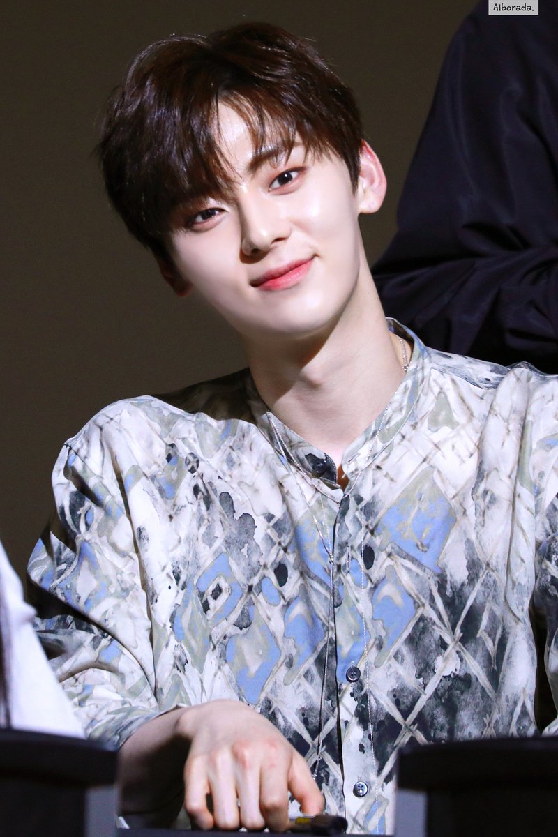 Alborada089's tweet photo. 190510 비트로드 팬싸 #민현 #황민현 #Minhyun #HwangMinhyun #뉴이스트 #NUEST 

하트뿅💕 https://t.co/Z5e2rof5ec