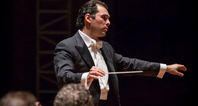 ResMusica's tweet photo. Voir Lucas Debargue et Tugan Sokhiev, l’héroïsme et la fureur, en replay sur le site de la @philharmonie de Paris et lire notre compte-rendu :
https://t.co/222TcC70ja
@ONCT_Toulouse
@tsokhiev
@DebargueLucas
#LucasDebargue #Debargue https://t.co/F4dtUR3Jb8