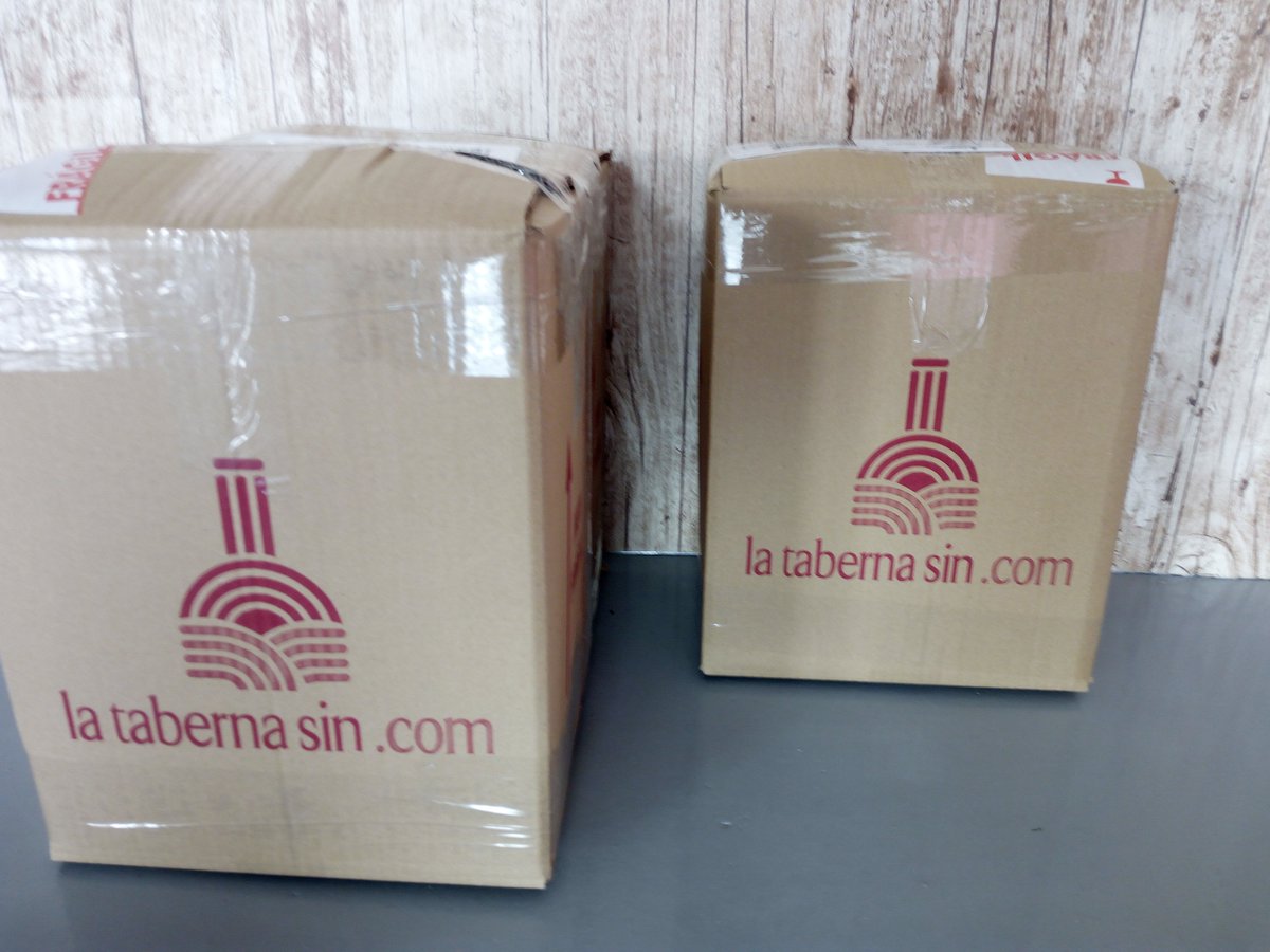 LaTabernaSin's tweet photo. #QuedateEnCasa ya que da menos para que esto termine #17 , nosotros te lo llevamos para que sigamos con el #confinamiento estamos a tu lado con  @familiatorres @Matarromera @freixenet @WinSinAlcohol @IndEspadafor @NACEXclientes https://t.co/oXwXEGiUqr #YoMeQuedoEnCasa #COVID19 https://t.co/iaAPgsYwN9