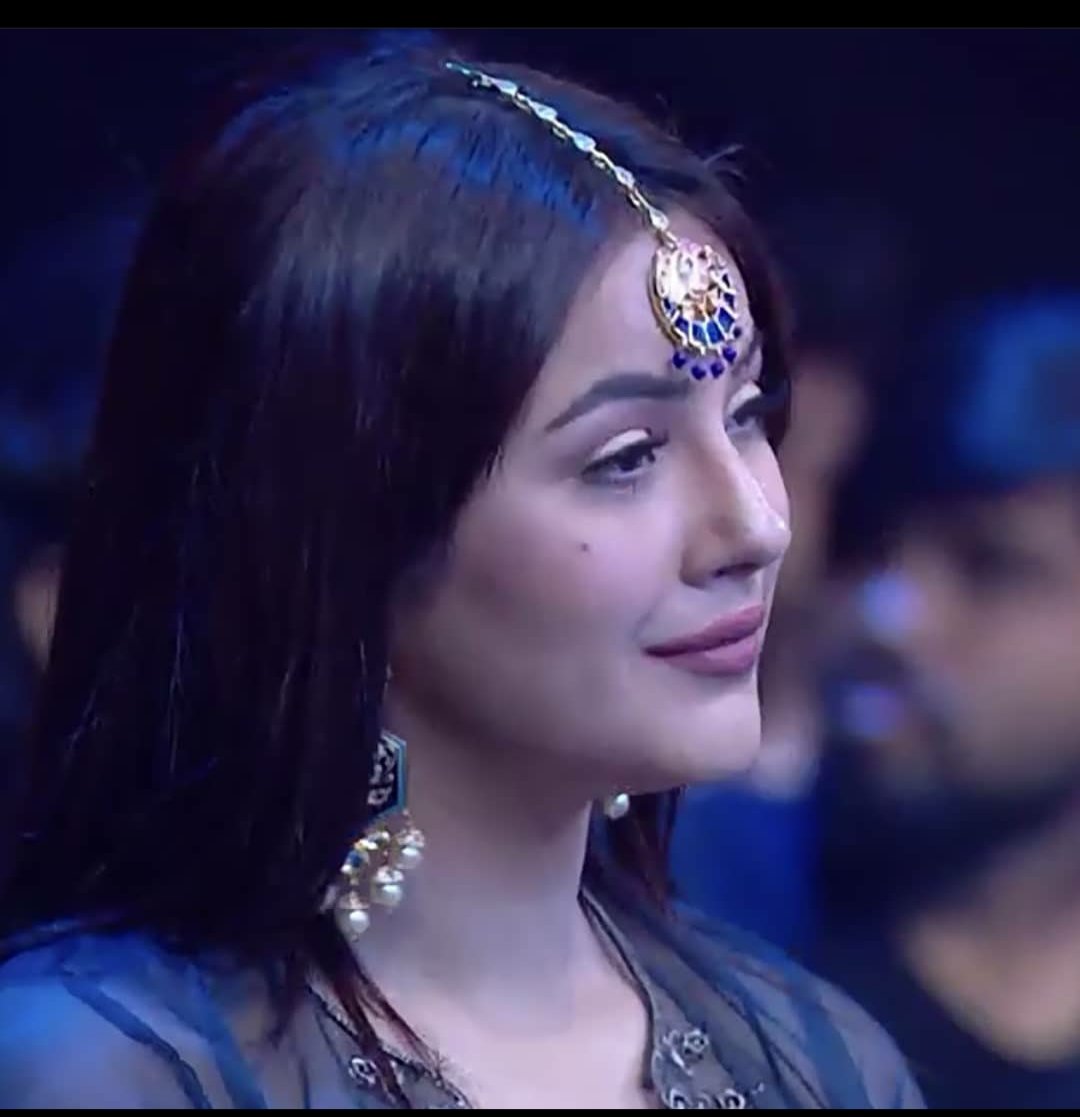 Prateek67569365's tweet photo. Who is the most gorgeous hot &amp; beautiful only in the below pic-RT-shehnaaz💖💖💖💖
Like-rashmi💗💗💗💗💗💗 https://t.co/AexFYwr5gU