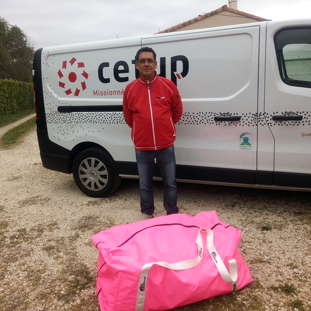 Hier, Cetup a transporté gracieusement un SAS gonflable offert par la société DR Technologie pour l'association Elisa-Médicoptère et le Samu-Urgence de France. 
#Transports #solidarite #COVID19 #urgences