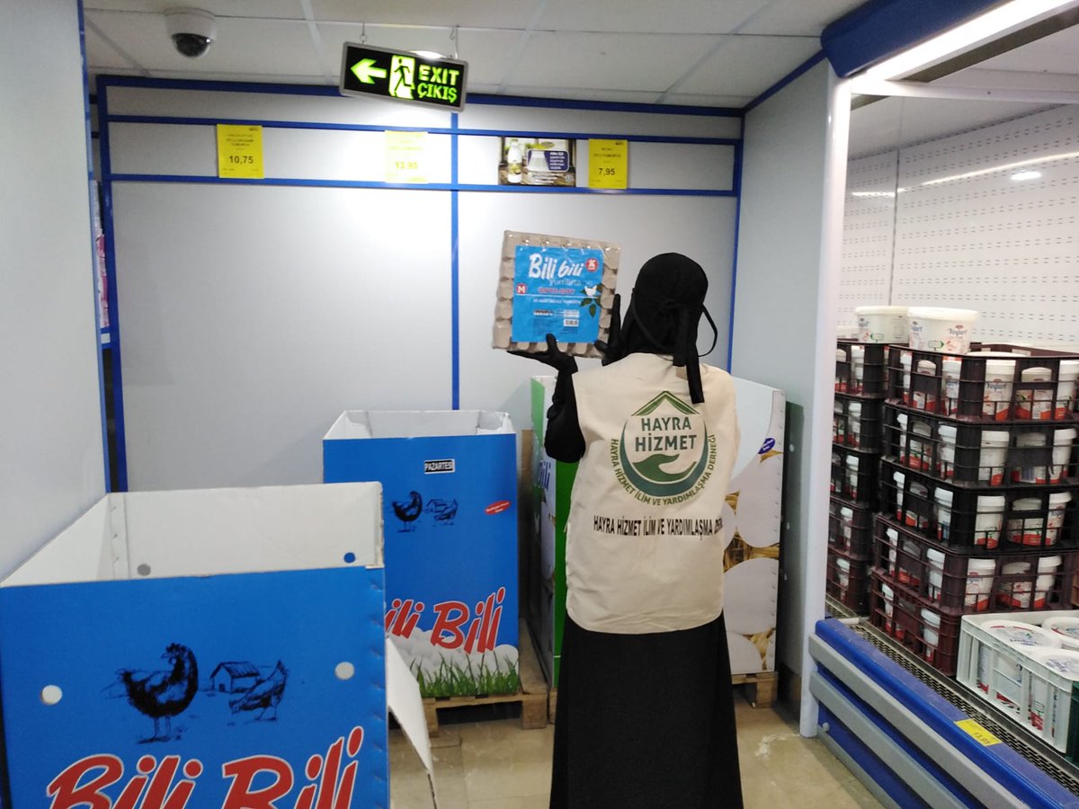 HayraHizmet's tweet photo. #Hayra Hizmet Olarak Bugün #İstanbul Şirinevlerde İkamet Eden 4 Çocuklu Gerçek İhtiyaç Sahibi Bir Ailemize #300_TL #Market Alışverişi Ve #200_TL #Nakit Yardım Teslim Edildi.
Bu Zor Günlerde #Gerçek İhtiyaç Sahibi Ailelerimize #Destek Vermeye Devam Ediceğiz. https://t.co/DJwaof15r0