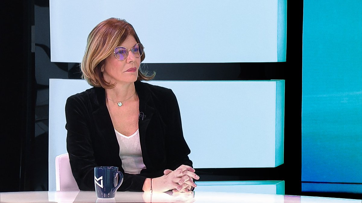 n1srbija's tweet photo. Rada Đurić prelazi na Novu @tvnova_s
 https://t.co/k38H9HiCSv https://t.co/qbUmkx1icS