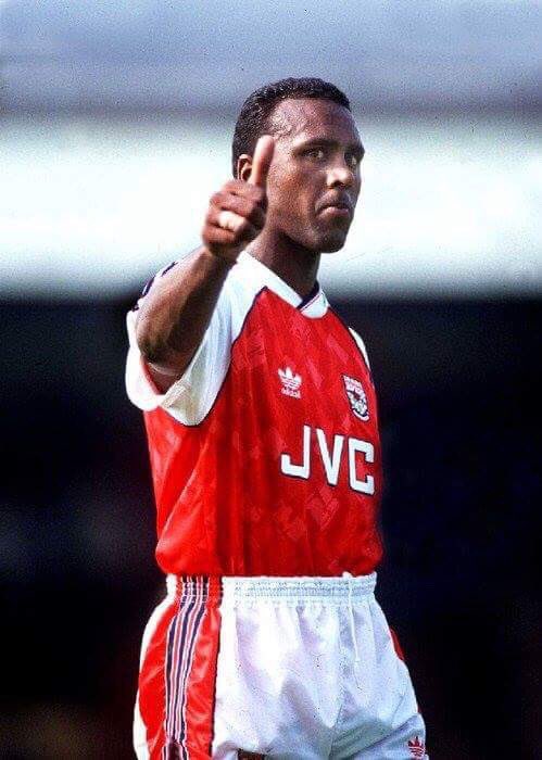 OnThisDay_FL's tweet photo. #OnThisDay in 2001: 
@Arsenal
 legend David Rocastle passed away aged just 33. #Rocky scored 23 times in 228 appearances and won 6 trophies with the Gunners. Rocky will always be an iconic legend amongst Arsenal fans. #RockyRemembered #NeverForgotten. https://t.co/PwaTVQkIfd