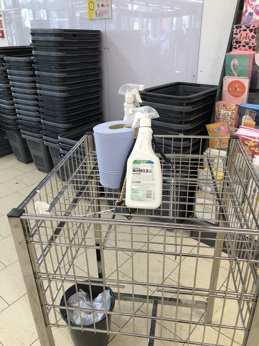 sagan_margot's tweet photo. @LidlGB Many thanks and congratulations to the manager and staff at the Lidel store Rutherglen, Scotland. Sprays and paper towels provided for shoppers to use and face masks for staff protection ππ https://t.co/tyQqfLAXIq