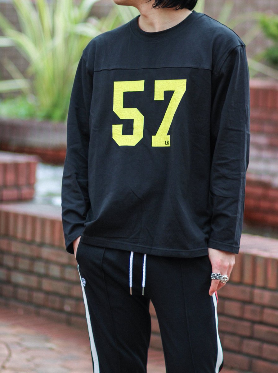 LIBEIRO1's tweet photo. NewArrival in March 31th

LIBEIRO 2020 S/S Collection

“Numbering Football L/S Tee”

https://t.co/QWgQCVK9eK https://t.co/3ZsHQxfKSA