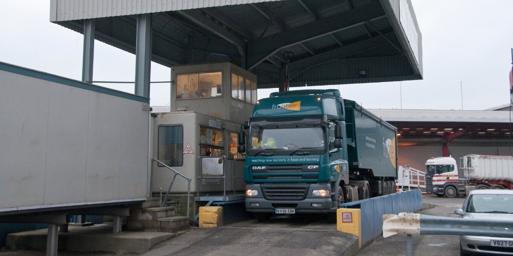 Employers are advised to issue a letter to all staff members for any essential travel for the food supply chain. Download the essential travel letter template, here: ow.ly/NQOU50z0HcO