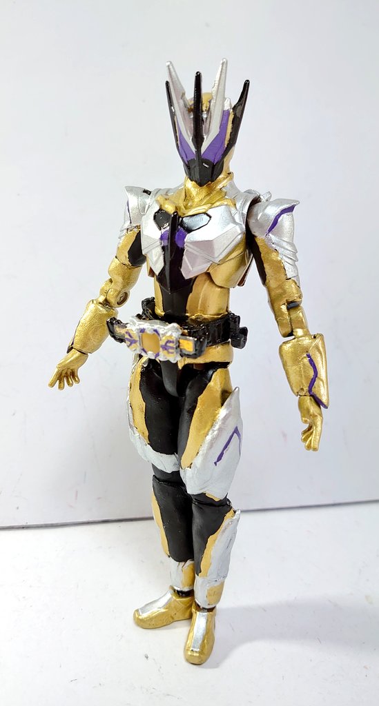 トーゴ Sur Twitter Rkf巨大化 改造 仮面ライダーサウザー トーゴお馴染みrkf巨大化 今回は1000 社長 サイズはアーツのゼロワンよりちょっと大きい感じ フィギュアーツが出たらオリジナルパワーアップ ザイアデイブレイク ザイアの夜明け にします ニチアサ