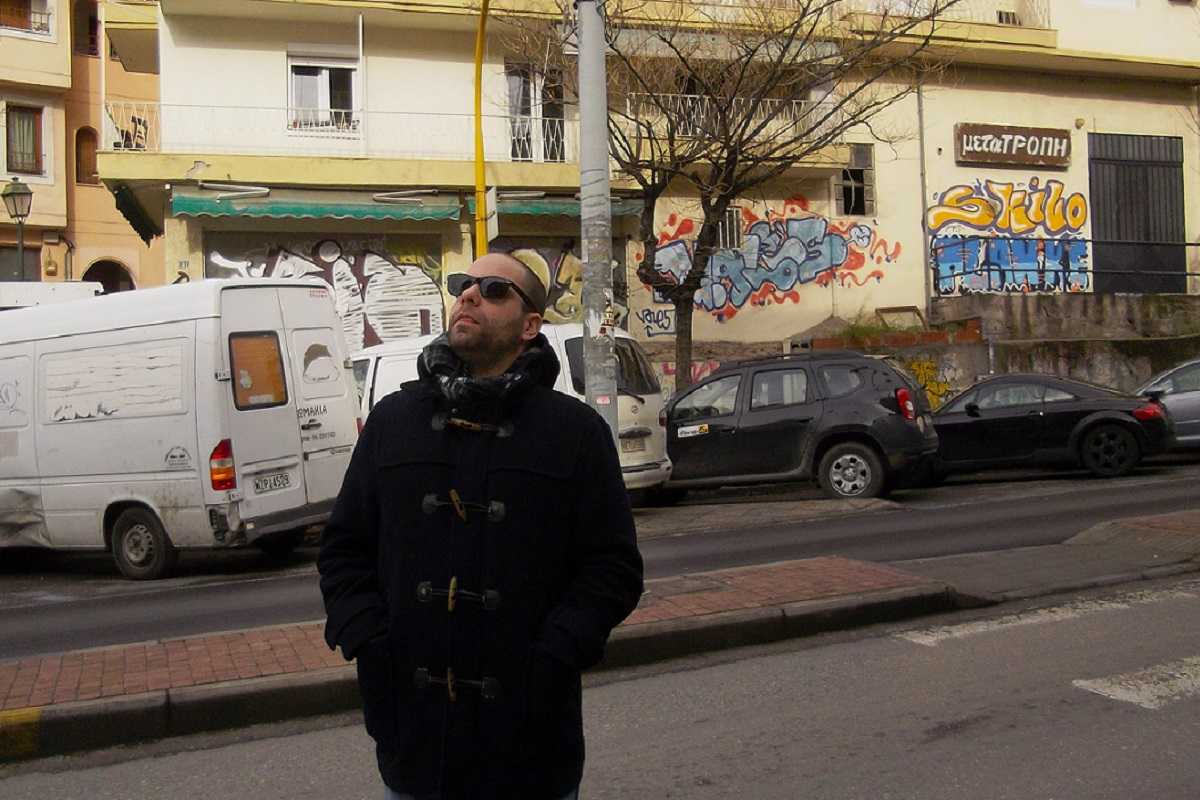 Ένας από τους πιο ιντριγκαδόρικους δίσκους που βγήκαν πρόσφατα ήταν το IRINA του Αθηναίου ηλεκτρονικού δημιουργού METAMAN, γράφει η Τάνια Σκραπαλιώρη,

η οποία μίλησε μαζί του διαδικτυακά για το άλμπουμ, τη Λένα Πλάτωνος και το quarantine kit του bit.ly/3bBWULF