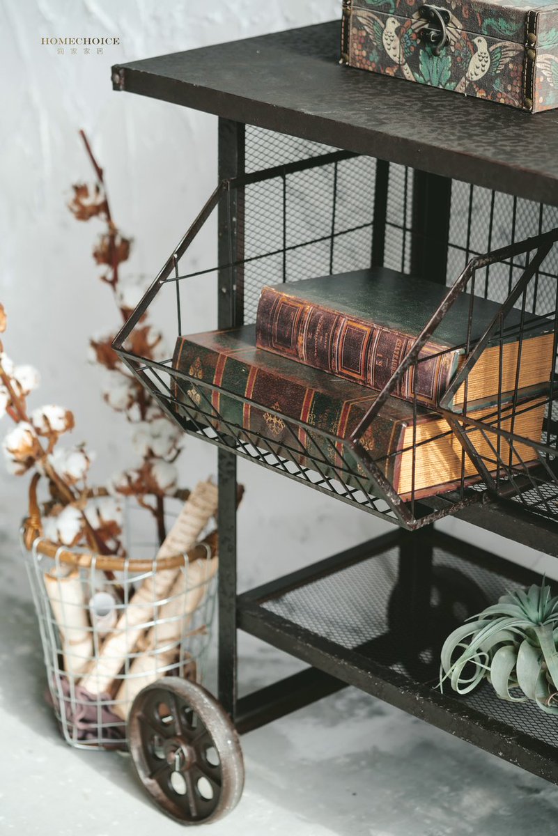 FZHomechoice's tweet photo. I am SO thrilled with my vintage find today, a black vintage industrial vibes trolley.#upcycle #mynestandburrow #myhyggehome #nestandthrive #diningroom #howivintage #howihome #reclaimed #industrialstyle #cornersofmyhome #lightinspired #allthepinks #metaltrolley #ceramiclover https://t.co/vcsK15p7Ui