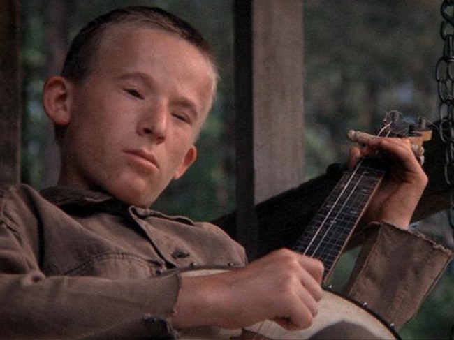 jrfarms's tweet photo. Effective Immediately: Anyone not practicing social distancing will be assigned a banjo player. https://t.co/I75CETBTqo