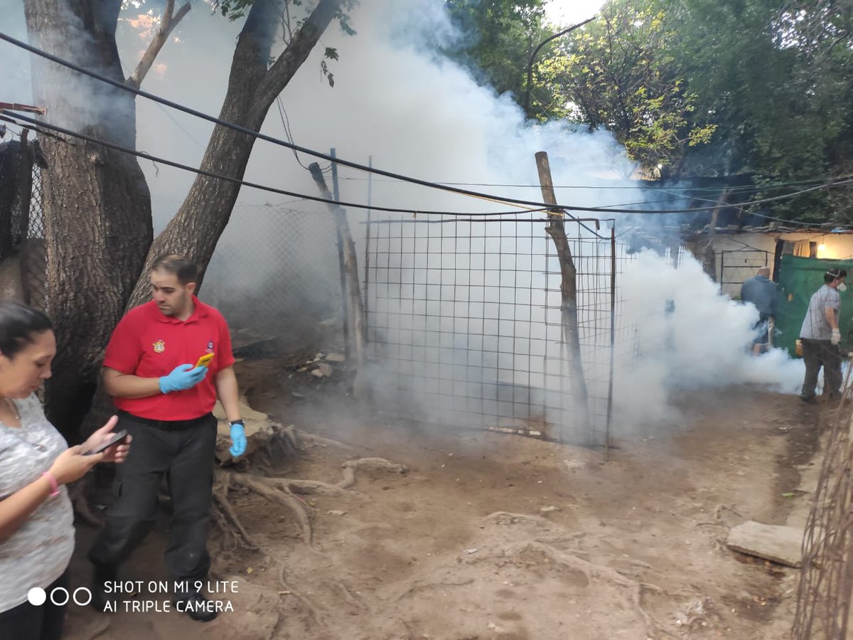 GustavoPedrOk's tweet photo. . Desde temprano la @MuniCba está fumigando contra el #dengue en la villa El Chaparral. No tenemos que bajar la guardia. También al #dengue le ganamos entre tod@s. https://t.co/5UvLJtrC04