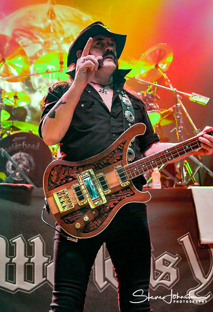 RockMusicPhotos's tweet photo. During the #lockdown I'm trawling my archive for pics that never made the edit. Here's a few of the boss 
@Colston_Hall, Bristol, 19/11/10. Didn't even know I had these until yesterday. #MotorheadMonday #Lemmy #Motorhead https://t.co/kSELK48P91