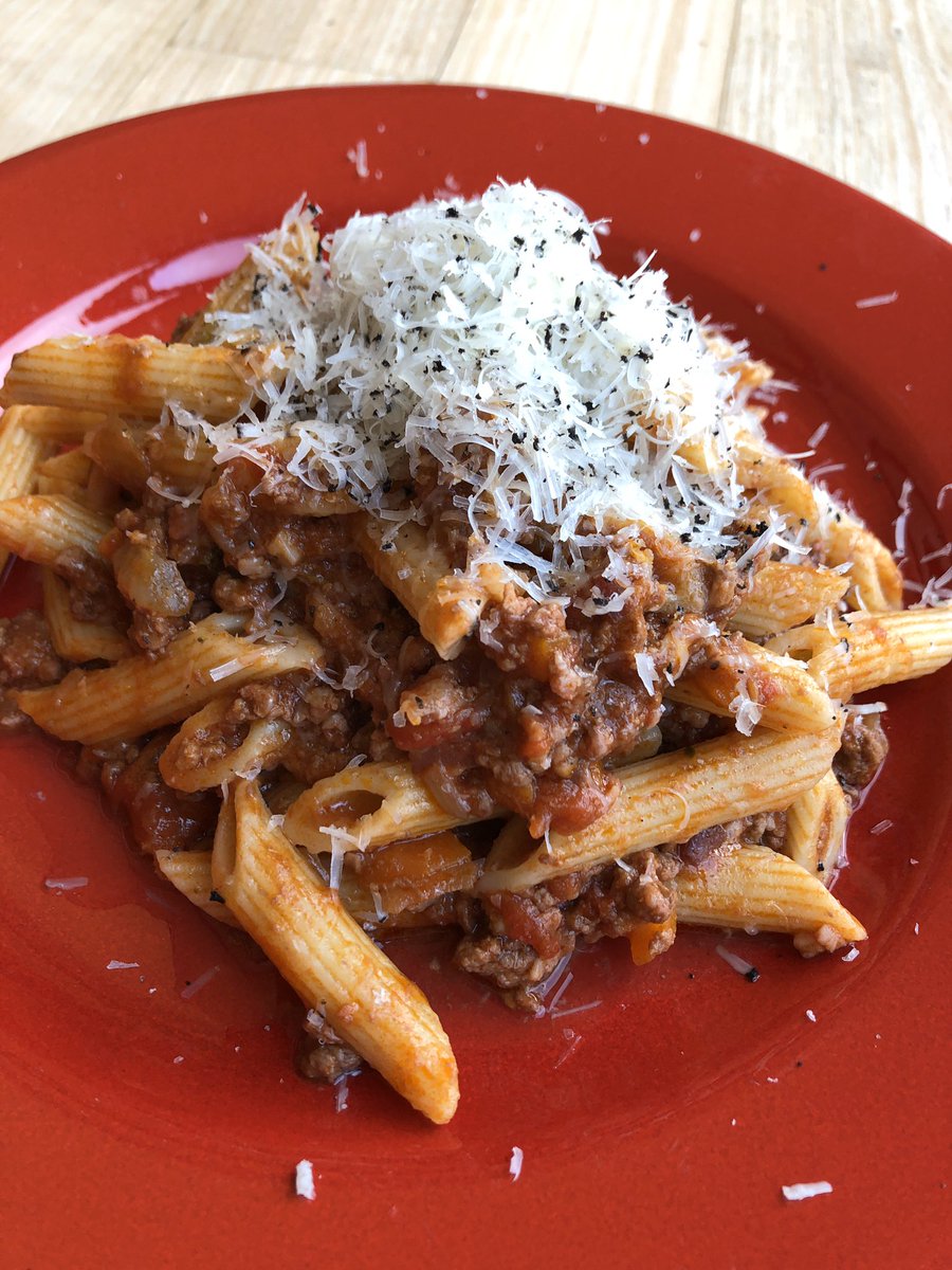 HazelandNigella's tweet photo. Yikes- just realised we’ve eaten pasta for four of our last 7 dinners- I didn’t even panic buy pasta. Three of them are Tasmanian made pasta sourced just down the road from us. #COVID19Aus #isoeating #fattenthecurve #buylocal https://t.co/HktjDnVMhA