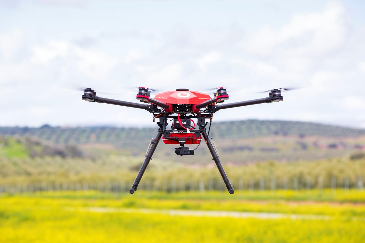 ATMeditor's tweet photo. Why are Mobile Network Operators (MNOs) investing in drones?   - #drones #GUTMA #Skyward #Swisscom #Turkcell #UTM #Verizon #Vodafone https://t.co/HmHYt2SYz2 https://t.co/GYLlFGT2Ts