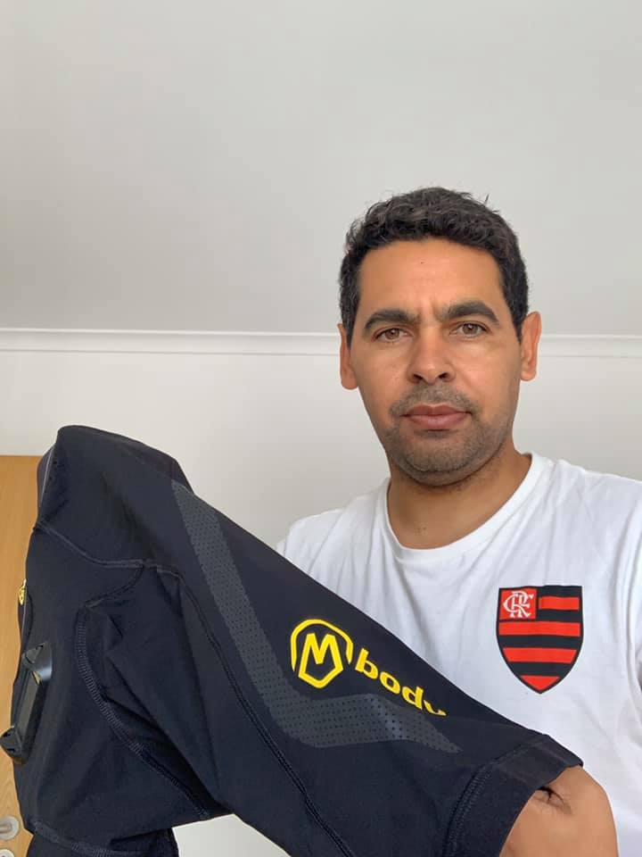 Myontec_Ltd's tweet photo. #DidYouKnow? One of the best fitness coaches in #football, Márcio Sampaio is using #Mbody to develop his training plans at Flamengo FC in Brazil. The shorts are used to describe how training drill will affect muscle load for the football players. #training #exercise https://t.co/3KvEhGFauT