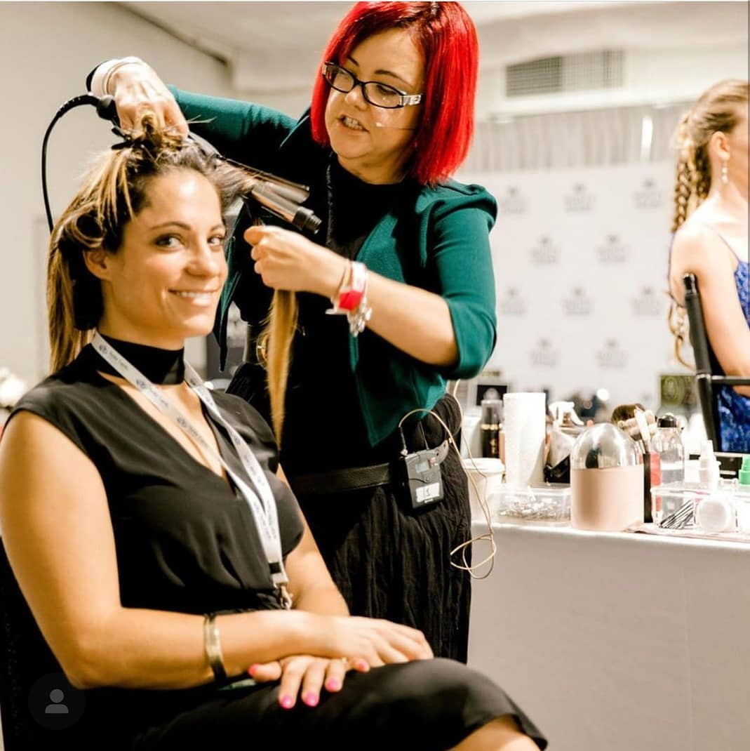 evyprofessional's tweet photo. E-CURL in action 💥 @carolinebeatrice__ making the most of EVY and our unique patented 32 mineral-infused technology to lock in inner hydration, making those curls last even longer 

#evyprofessional #evydoesit #toolsfortheserious #evysalonpartner  
https://t.co/ALPTAUskcT https://t.co/w7VMBFn7t9