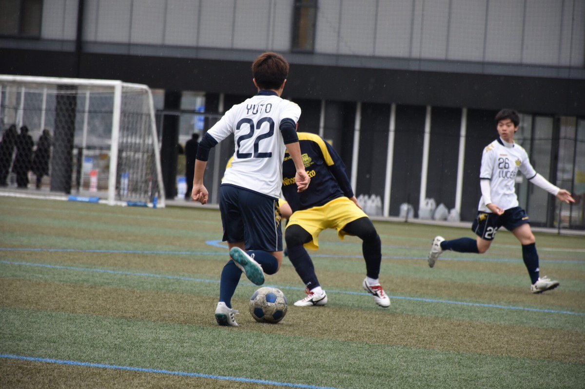 Luceat2012's tweet photo. 【幹部紹介】
Luceatの副会長！
#22  ���江悠斗
Luceatのミスター文武両道📝
将来有望なエリート薬学部生💊
わからない問題があったらいつでも答えてくれる塾講師！
豊富な運動量と堅実な守備が持ち味の
両サイドを駆け抜ける器用なSB！
朝食は毎日バナナ1本を食べるというお猿さん的一面もあるらしい🍌 https://t.co/ofQ4bKFcxb