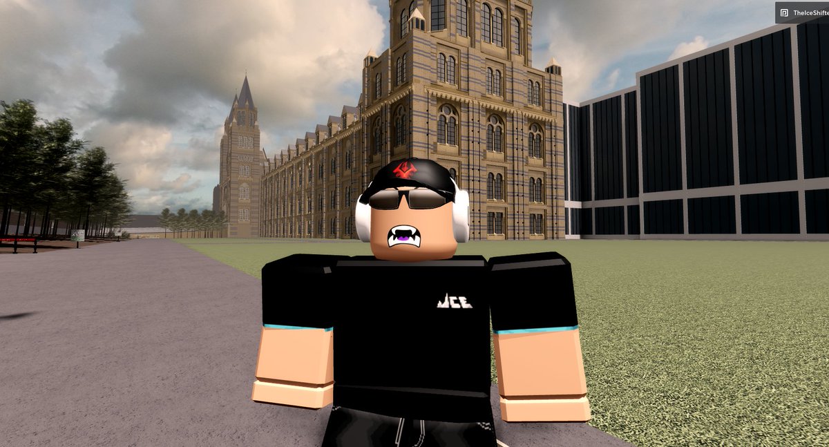 TheIceShifter's tweet photo. #robloxhistorymuseum2 visited this piece of history today, did I say a piece of history? I meant multiple pieces of history! https://t.co/M7gqpCgjIH