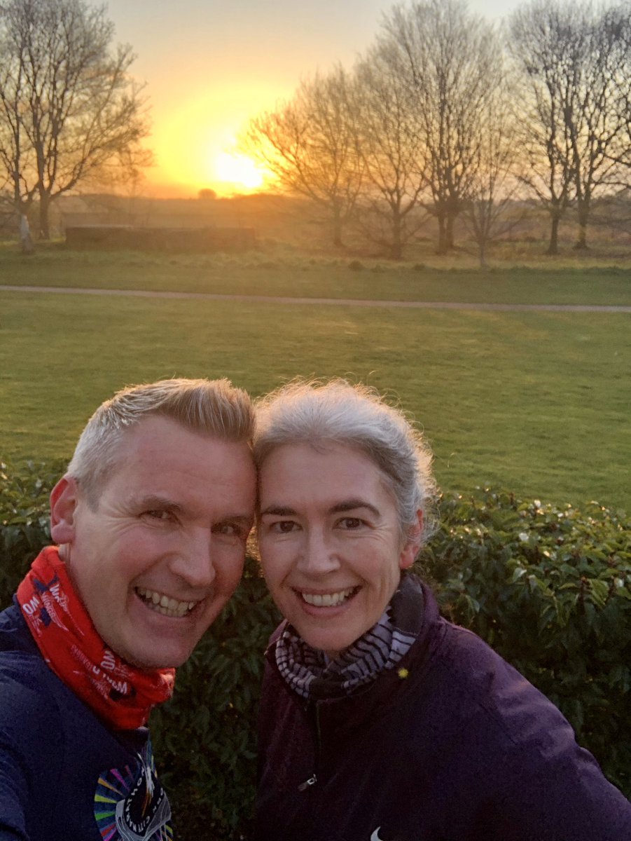 CJ_UK's tweet image. 6am Run Club

Out early this morning with @HellyJ44 to get our daily dose of running whilst enjoying the sunrise, very loud dawn chorus &amp;amp; stare down by a mardy goose 🐦

#StayAtHome #TuesdayMotivation #6amrun #RunningBuddy