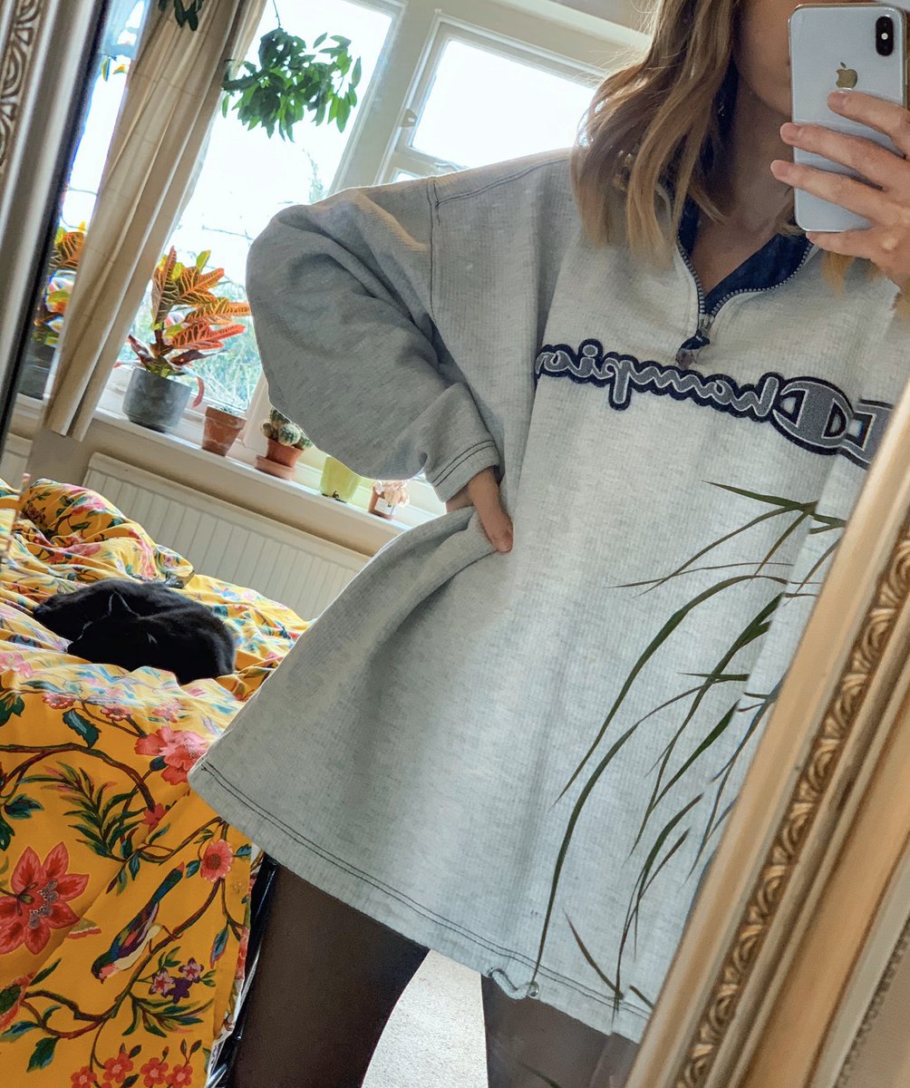 slushvintage's tweet photo. Wearing sweaters on repeat 🔁💛 #slush #slushvintage @asosmarketplace @depop #DepopOnLock #Champion https://t.co/Wg4n4PxdoN