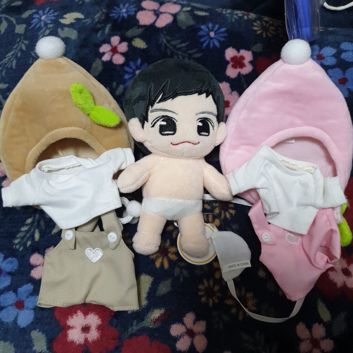 Haena0608's tweet photo. 생각지도 못하게 아기감자가 도착했어요~!! 넘넘 예뿐 아가 보내주셔서 감사드립니다~!! 사실 애기 얼굴이 살짝 비뚠가 했는데 옷 입혀보니까 별로 티 안 나더라구여 3월의 마지막날 선물같이 찾아온 아기감자랑 즐겁게 지낼게용 감사합니다 😍 @Baby_potato68 https://t.co/dVnI0jndb0