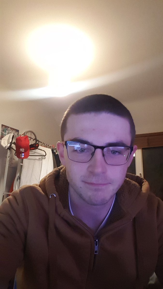PaddyK_Official's tweet photo. DELETE the house party app!!! I gave the app my basic details such as name and date of birth and they managed to HACK into my phone and steal my hair!!! beware guys they are hacking everyone!!!! https://t.co/REGihsnTvc