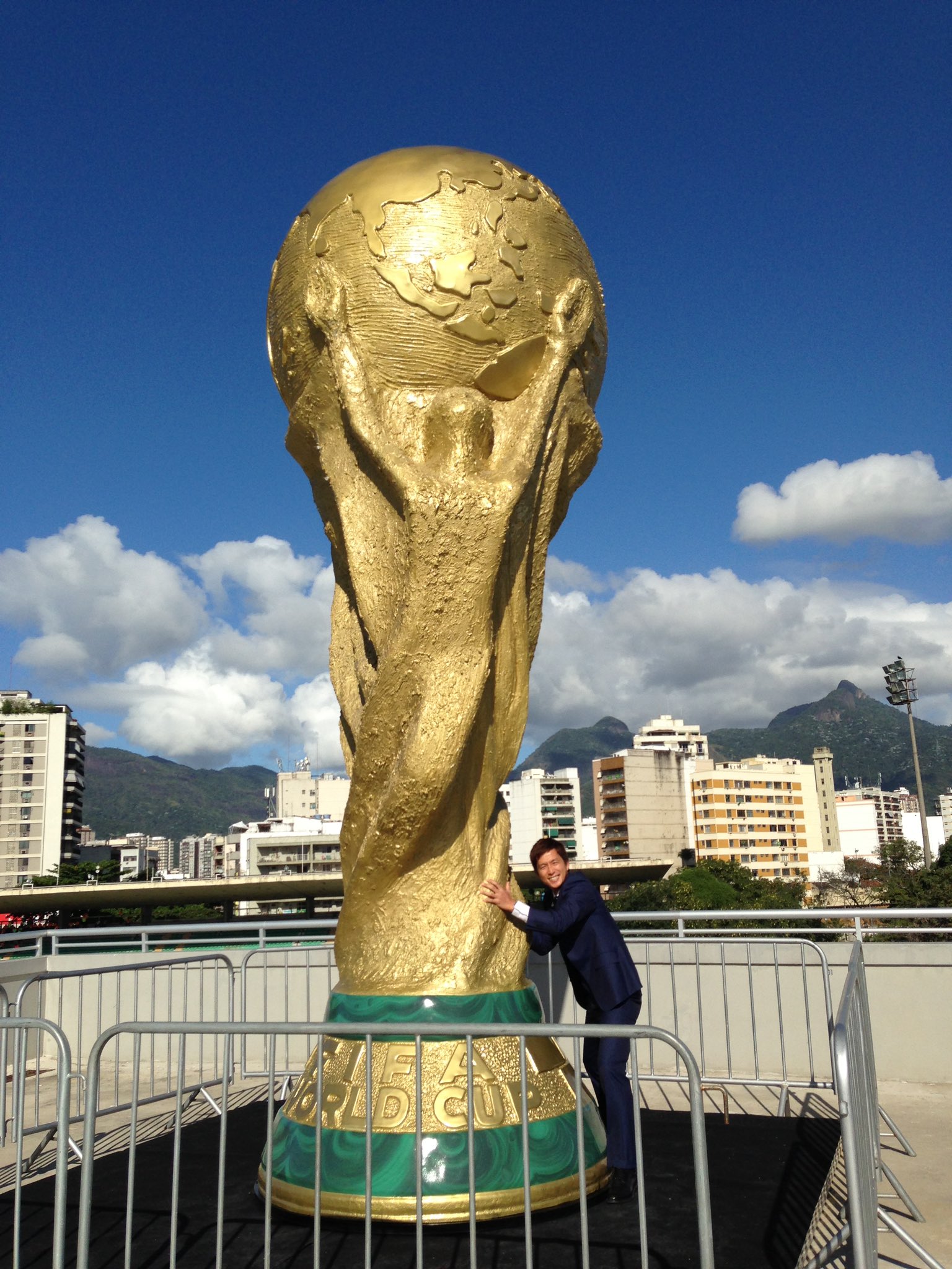 福西崇史 𝐓𝐚𝐤𝐚𝐬𝐡𝐢 𝐅𝐮𝐤𝐮𝐧𝐢𝐬𝐡𝐢 14w杯ブラジル大会 の思い出 移動距離ハンパないって 日本の真裏やし しかもブラジル国内広いし でも サッカー最高 W杯最高 懐かしき思い出 Worldcup14 Brazil サッカー王国