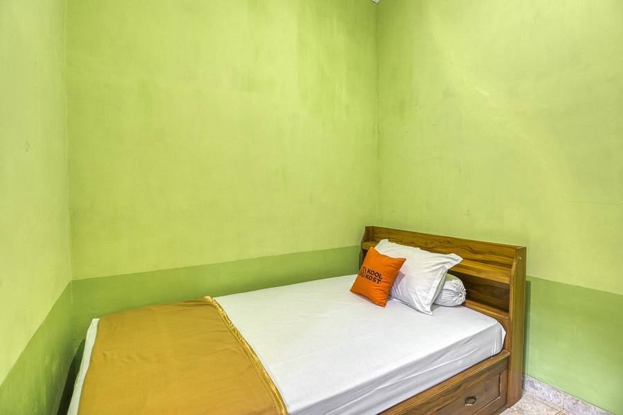 Kost khusus putri di Candi Gebang Sleman. Lokasi kost strategis dekat AMIKOM, UPN dan Universitas Sanata Dharma. Fasilitas: Wi-Fi gratis, Kain Bersih, Pembersihan Reguler, Lemari Pakaian Pribadi, Air Minum, dan Area Parkir kost.co/28531 #kostamikom #kostupn #sewakost