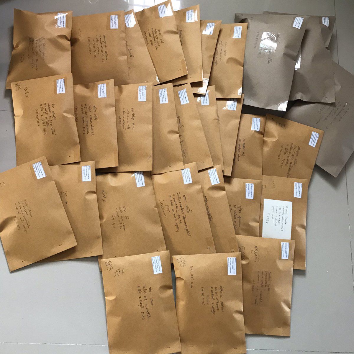 mommademask's tweet photo. รอบ3ส่งวันนี้ค่า 31/03 รอบ4 ส่ง 2/02 17:00 💕 #mmmtracking https://t.co/RI1V1psewL