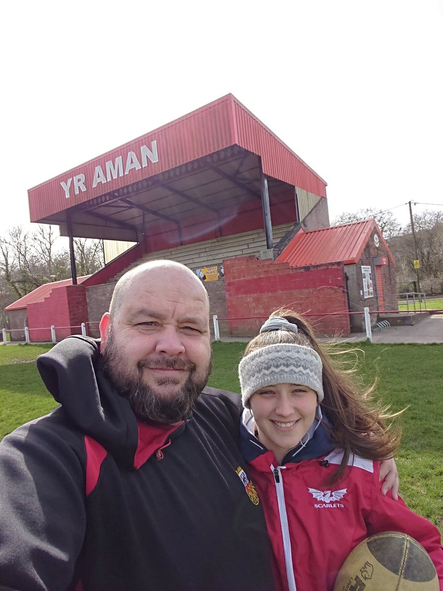 DarrenHowells2's tweet image. Thanks you @TonyAmmanRFC1 I nominate @emarkdavies @Ceri_Wyatt @RichGreig82 @Gladwin1980 you are nominated you have 24 hours to respond or donate £20 to a local charity. Yiu need to nominate 4 coaches and post a picture of you coaching!