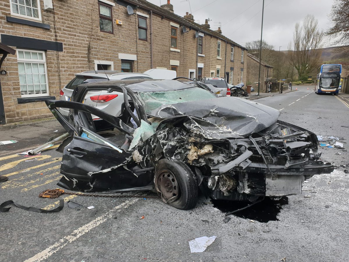 DerbyshireRPU's tweet photo. Glossop. 5 vehicle collision - 1 vehicle into 4 parked vehicles. Driver taken to hospital with serious but not life threatening injuries. Recovery almost complete. Any witnesses please call 101 or message @DerPolContact. #DriveToArrive #HighPeak #Traffic https://t.co/xHGU04QFC1