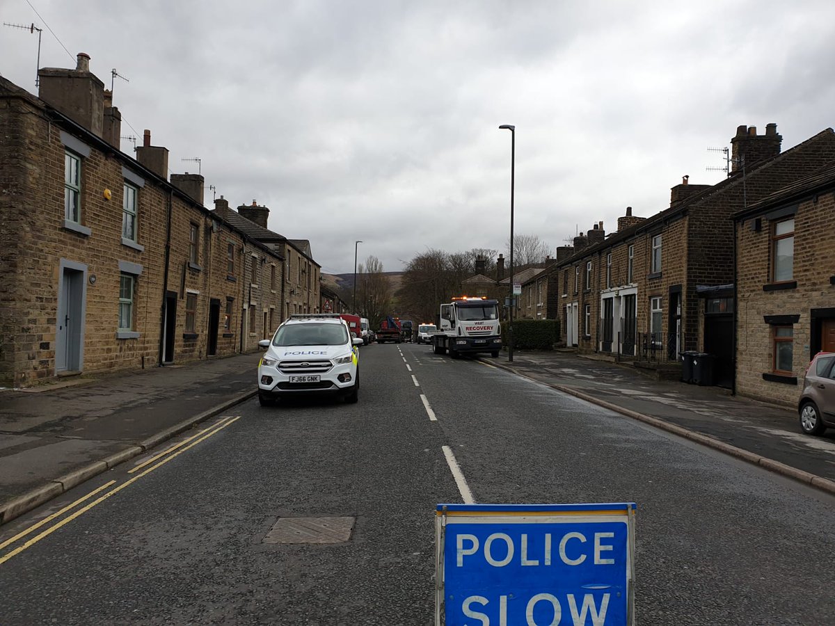 DerbyshireRPU's tweet photo. Glossop. 5 vehicle collision - 1 vehicle into 4 parked vehicles. Driver taken to hospital with serious but not life threatening injuries. Recovery almost complete. Any witnesses please call 101 or message @DerPolContact. #DriveToArrive #HighPeak #Traffic https://t.co/xHGU04QFC1